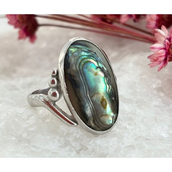Vintage Jewelry - Vintage Silver Tone Abalone Mother of Pearl Mood Ring Green Hippie Ring Sz 7.75